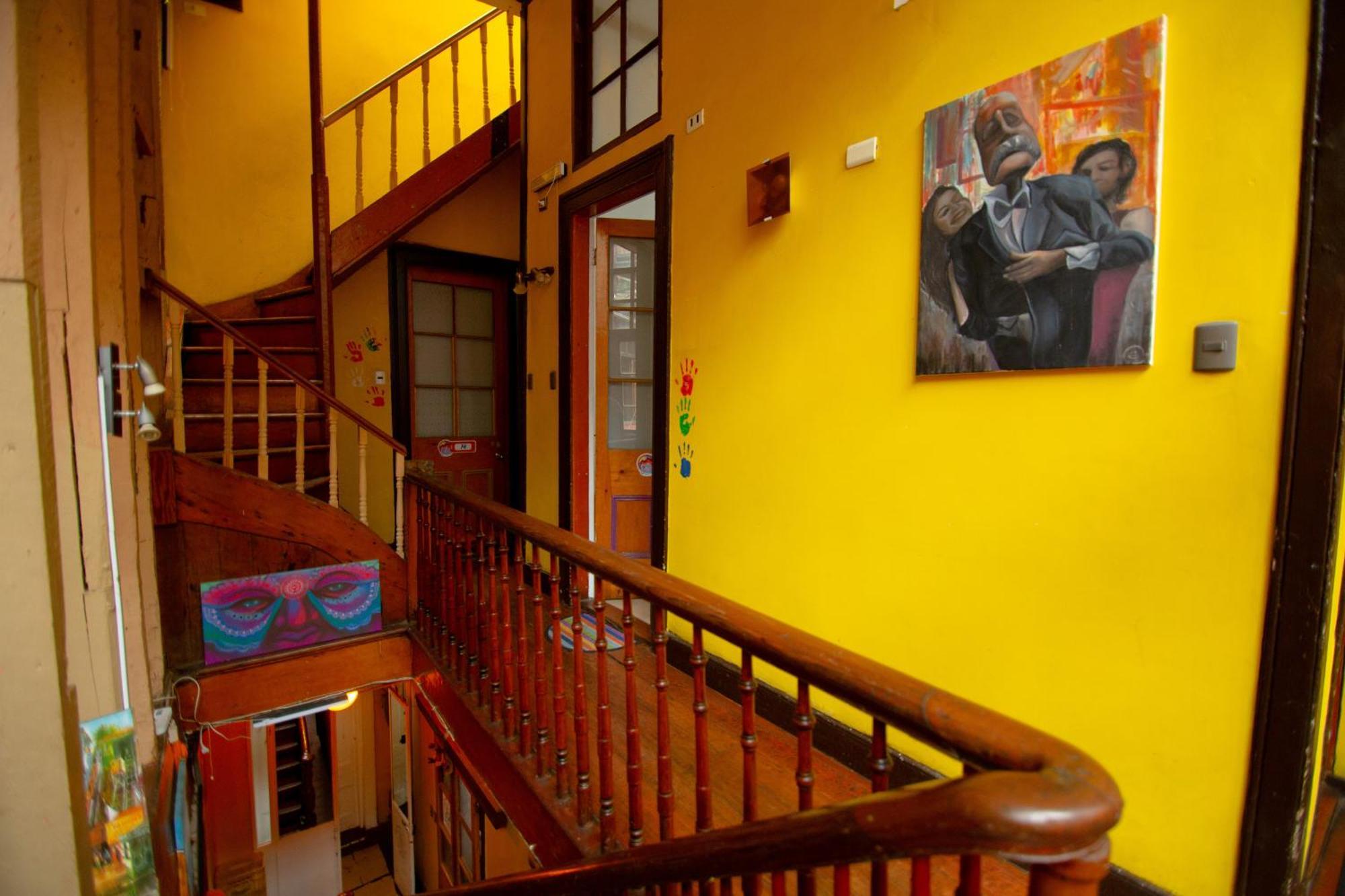 La Casa Del Puerto, Hostal Cultural, Cerro Alegre Valparaiso Exterior photo